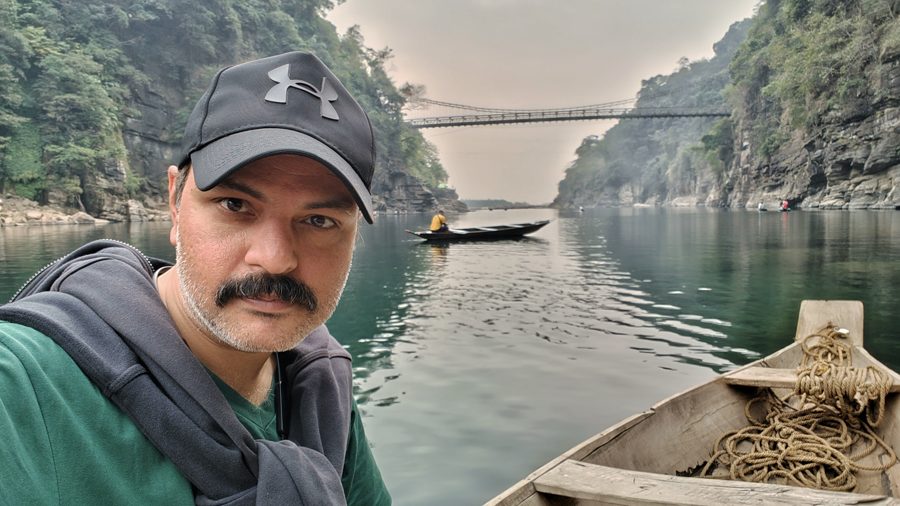 AB travelling in Dawki